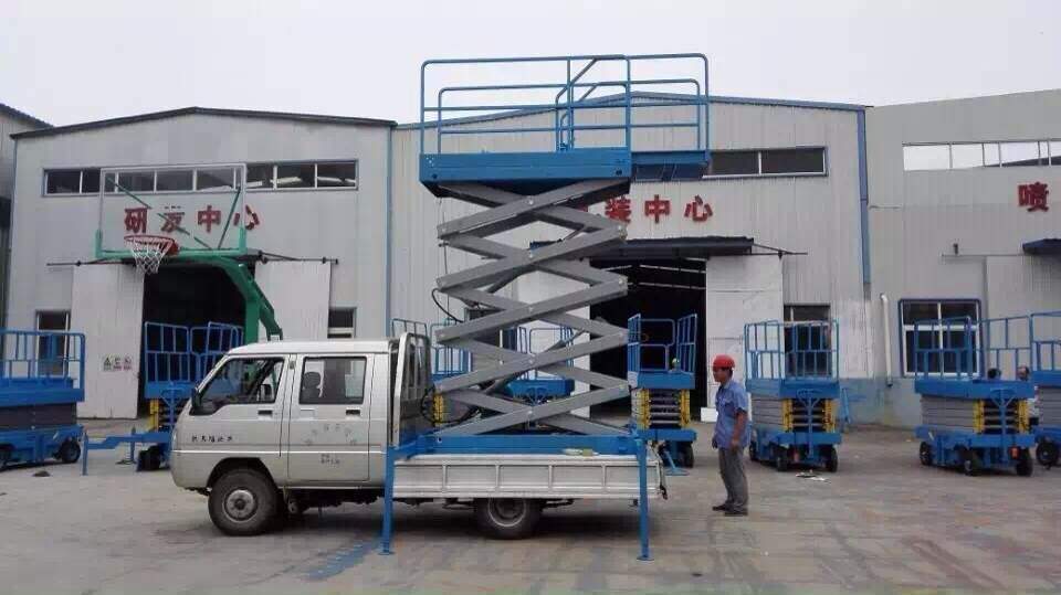 高空維修升降平臺(tái)哪家好 就屬龍豪機(jī)械可靠  高空維修升降平臺(tái)哪家好 就屬龍豪機(jī)械可靠